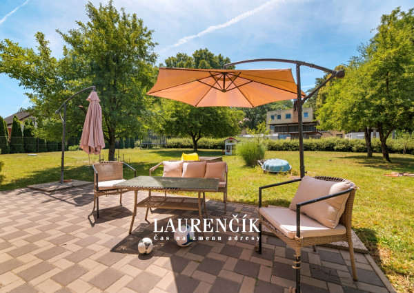 NA PREDAJ | RODINNÝ DOM S VÝHĽADOM NA VRŠATEC - ILAVA, KLOBUŠICE