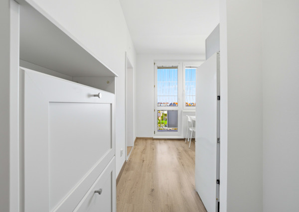 Na prenájom 1-izbový byt v centre Senca + internet a TV v cene