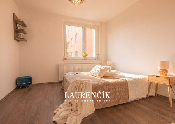 NA PREDAJ | PRIESTRANNÝ  3 -IZBOVÝ BYT NA SIHOTI V TRENČÍNE