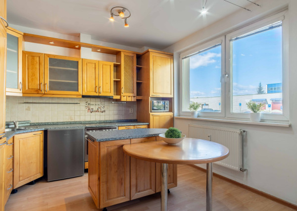 Na predaj veľkorysý 2-izbový byt v Poprade