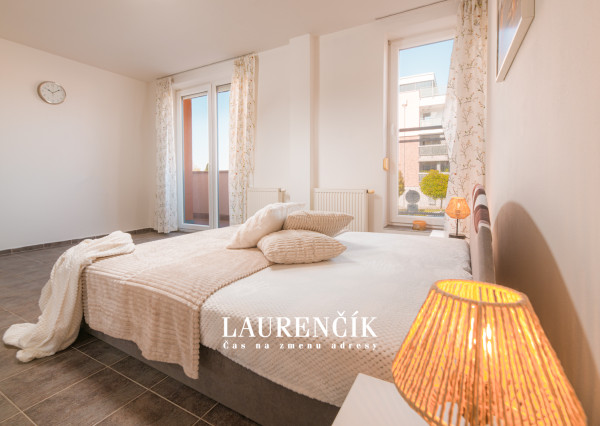 NA PRENÁJOM | 2- IZBOVÝ BYT S PARKOVACÍM MIESTOM, VILLA PARK - TRENČÍN