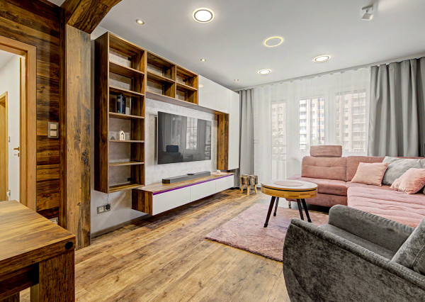 Na predaj prerobený, zariadený 3 izbový byt v Ružinove BA