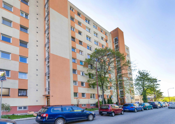 Na prenájom zariadený 3-izbový byt v Dunajskej Strede