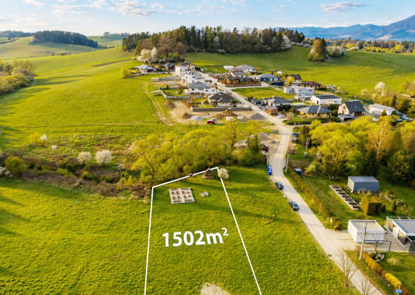 Na predaj pozemok v perspektívnej lokalite Dolného Kalníka