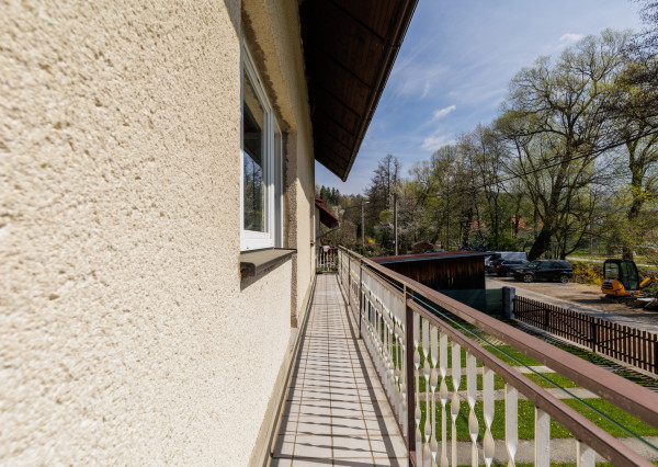 Na predaj priestranný 6-izbový rodinný dom v Oščadnici