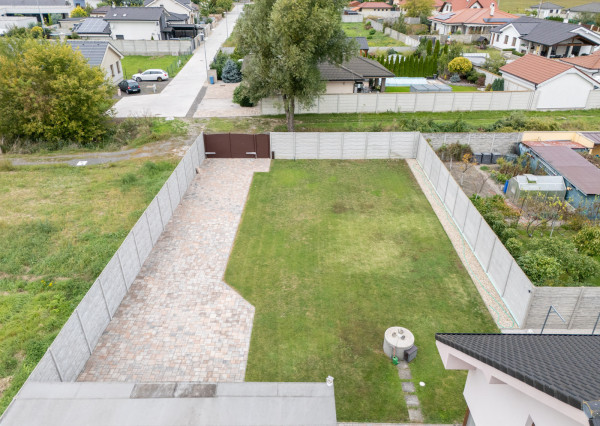 Na predaj rodinný dom s investičným potenciálom v Kostolišti