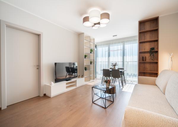 Na prenájom 2-izbový byt so šatníkom, Bratislava – Eurovea Tower