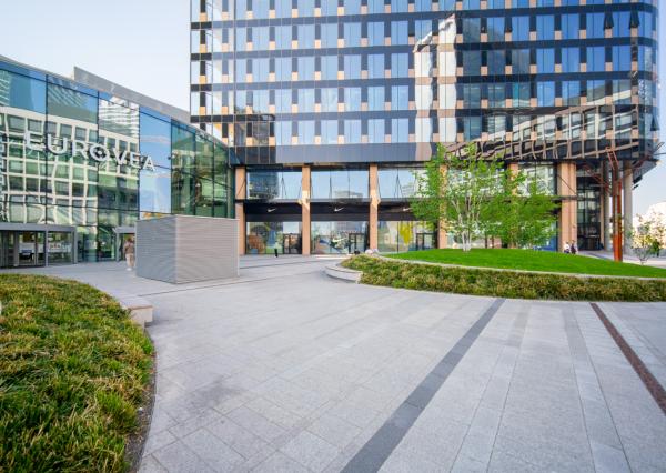 Na prenájom 2-izbový byt so šatníkom, Bratislava – Eurovea Tower