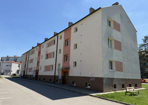 Na prenájom kompletne zrekonštruovaný 2-izbový byt v Dubnici nad Váhom