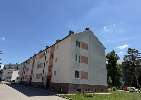 Na prenájom kompletne zrekonštruovaný 2-izbový byt v Dubnici nad Váhom