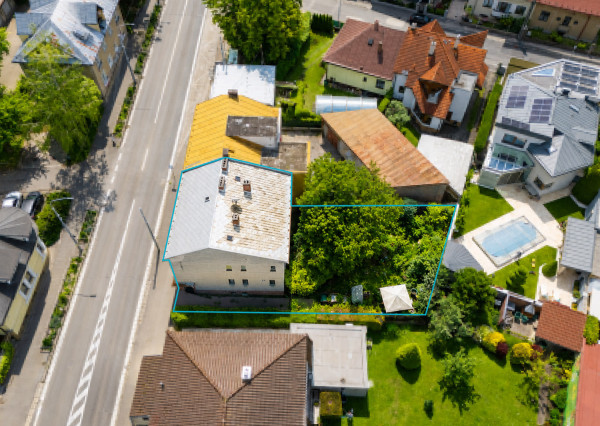 Na predaj priestranný 6-izbový rodinný dom v Žiline