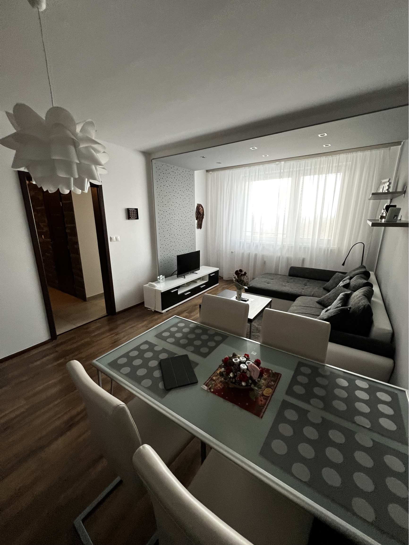 Prerobený 2 izbový byt v Trenčíne, Lavičková ulica, bezproblémové parkovanie