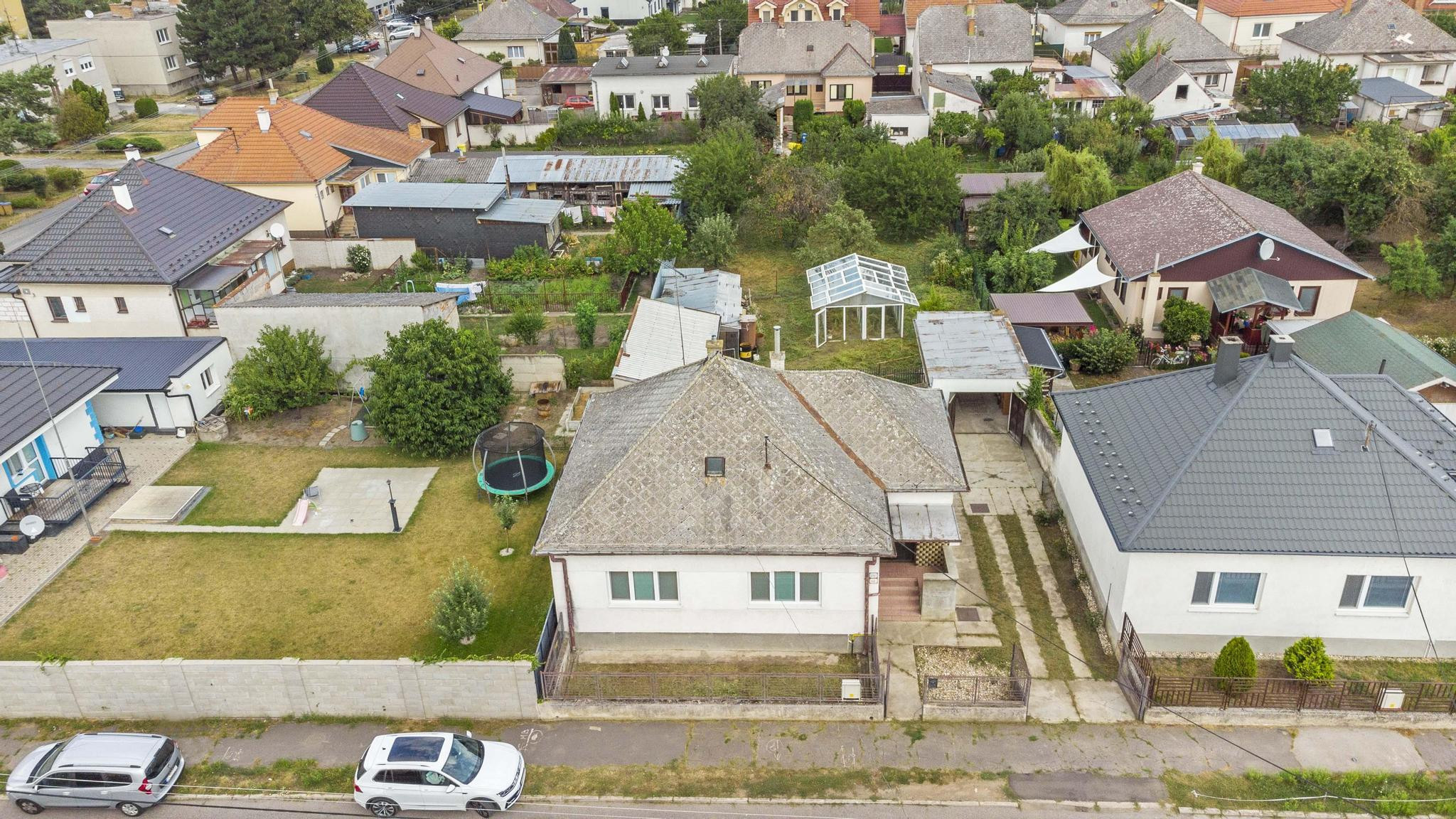 Na predaj rodinný dom za výhodnú cenu v centre Malaciek