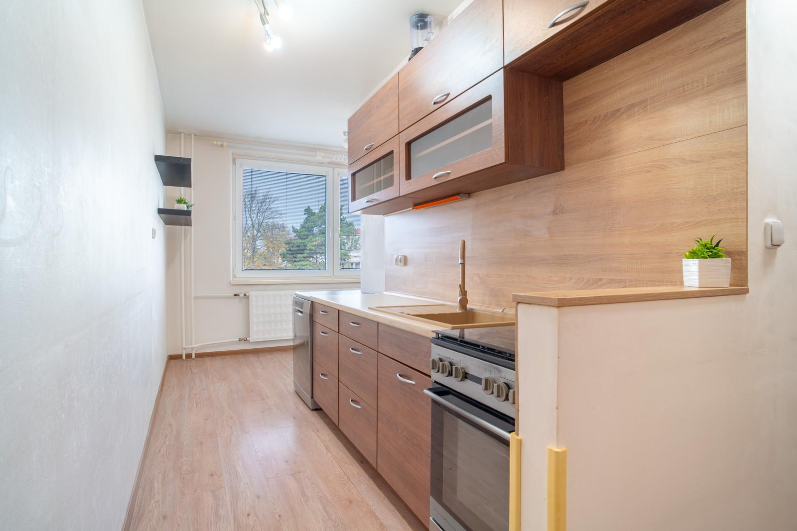 REZERVOVANÉ: Na predaj 1,5-izbový byt v centre Malaciek s investičným potenciálom