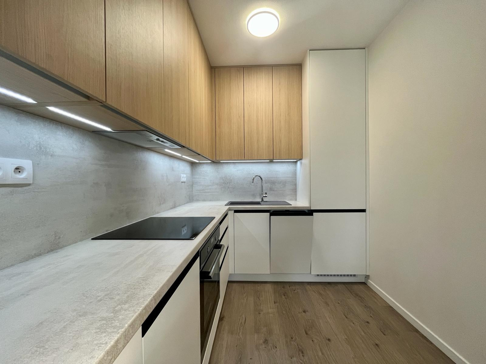 Na prenájom 2-izbový byt na Hanzlíkovskej ulici v Trenčíne