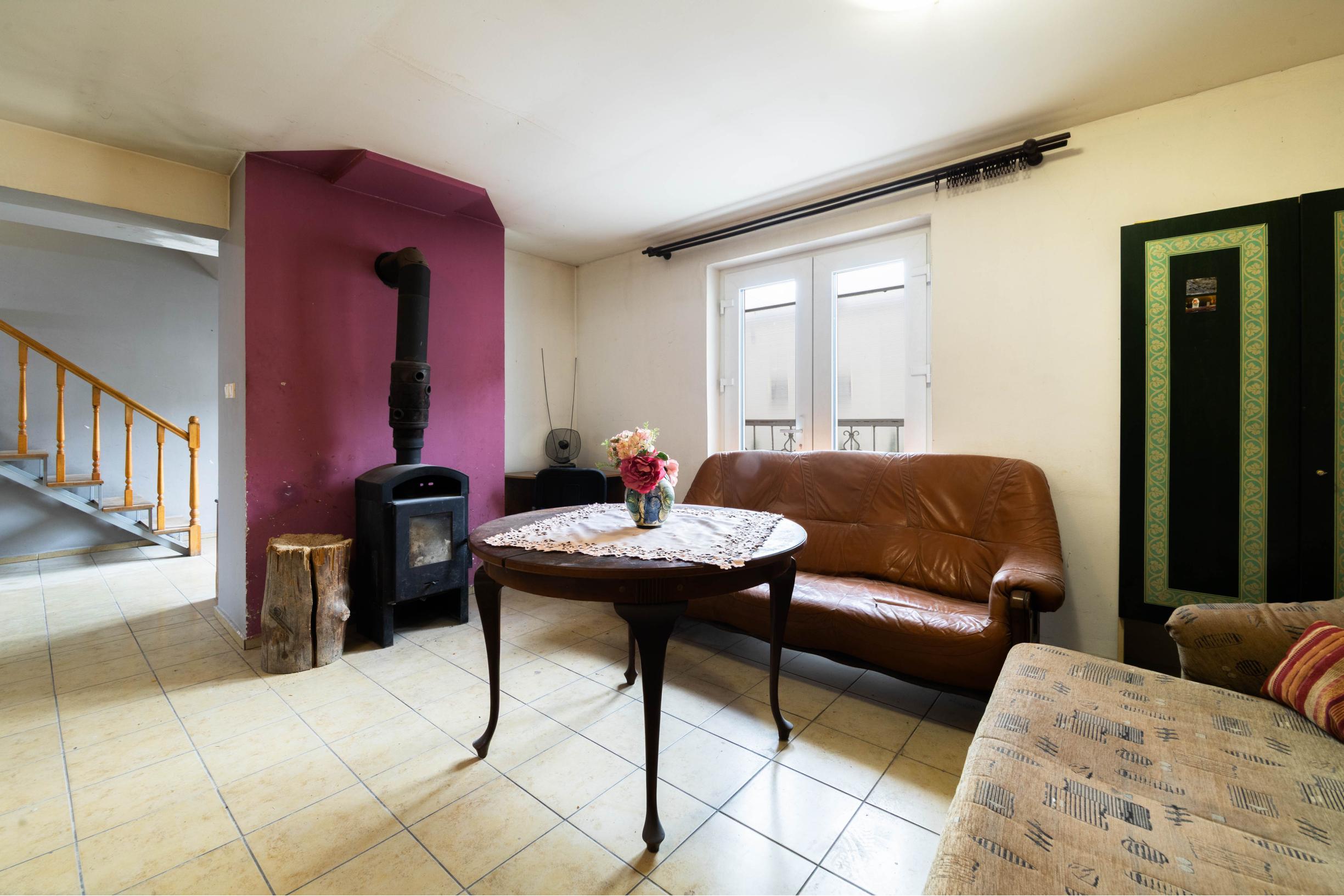 Na predaj 5-izbový byt s terasou a parkovacím miestom v obci Lipovec