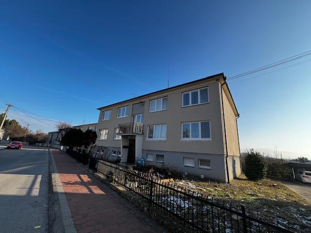 REZERVOVANÉ: Na predaj 3izb byt s garážou a záhradou v Novom M. nad Váhom