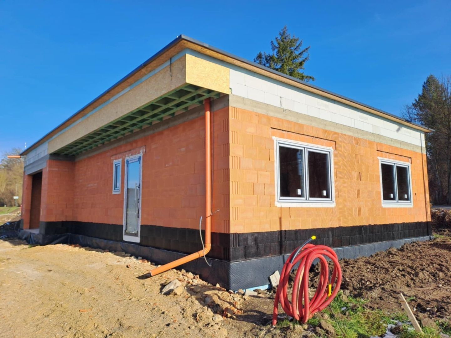 Lukratívna ponuka novostavba v Uhrovci , poz. 527m2