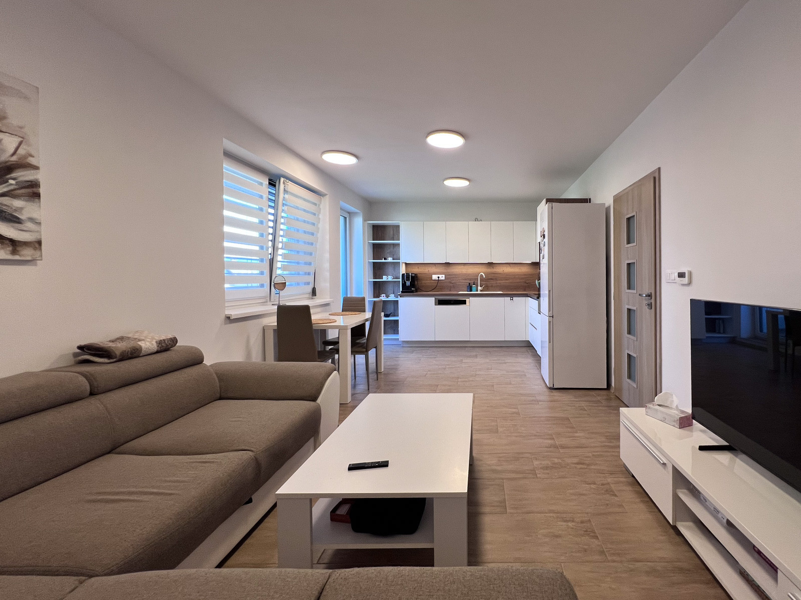 Na prenájom kompletne vybavený  2-izbový byt v Trenčíne