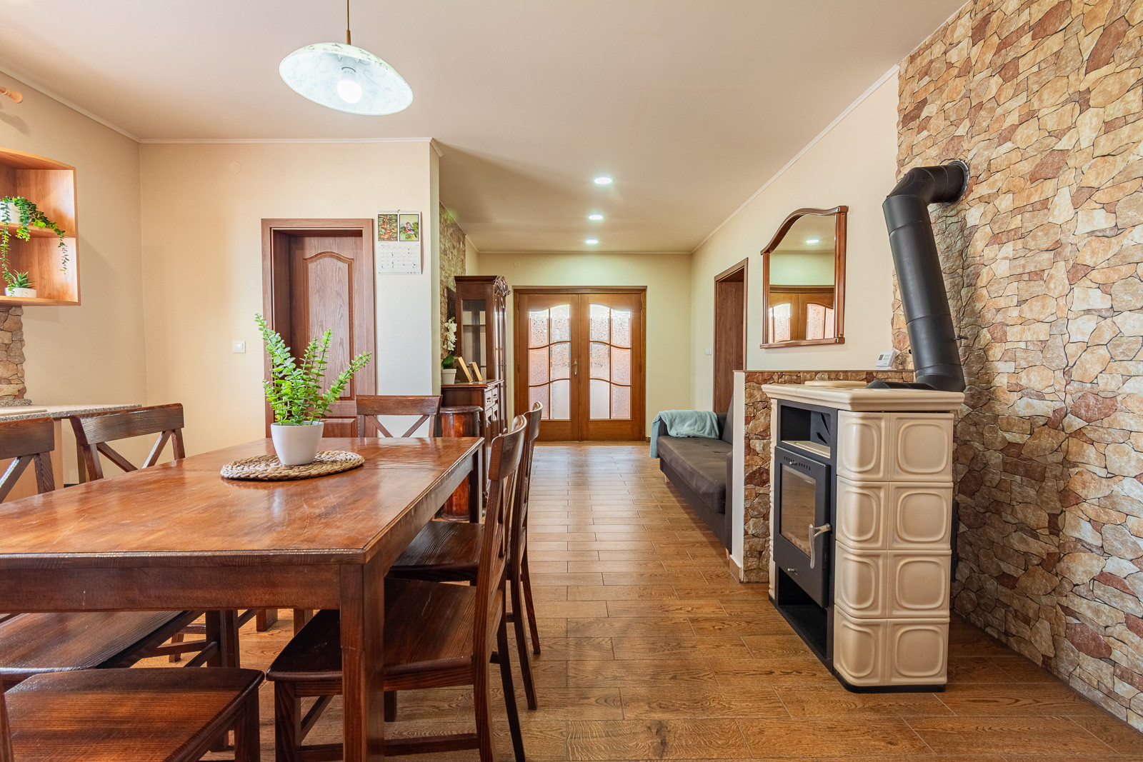 Na predaj zrekonštruovaný rodinný dom v Pate