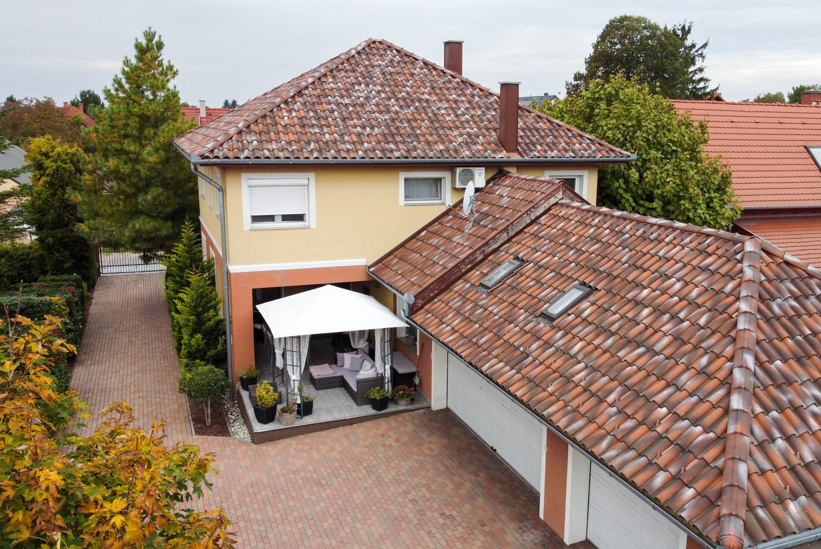 Na predaj rodinná vila v maďarskej obci Gyenesdiás