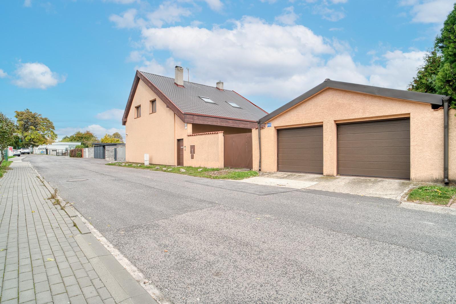 Na predaj 5-izbový rodinný dom – Bratislava, Vrakuňa