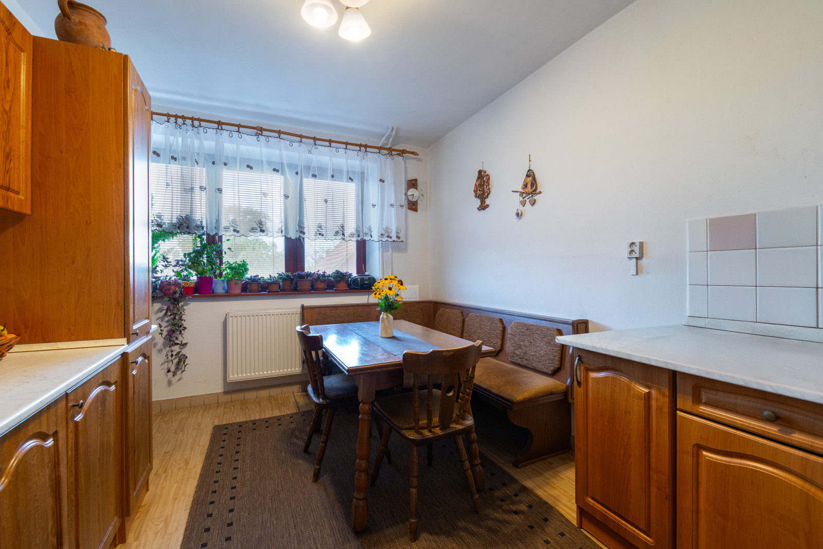 Nová znížená cena! Na predaj 5-izbový rodinný dom s veľkou záhradou v Novej Vsi nad Váhom