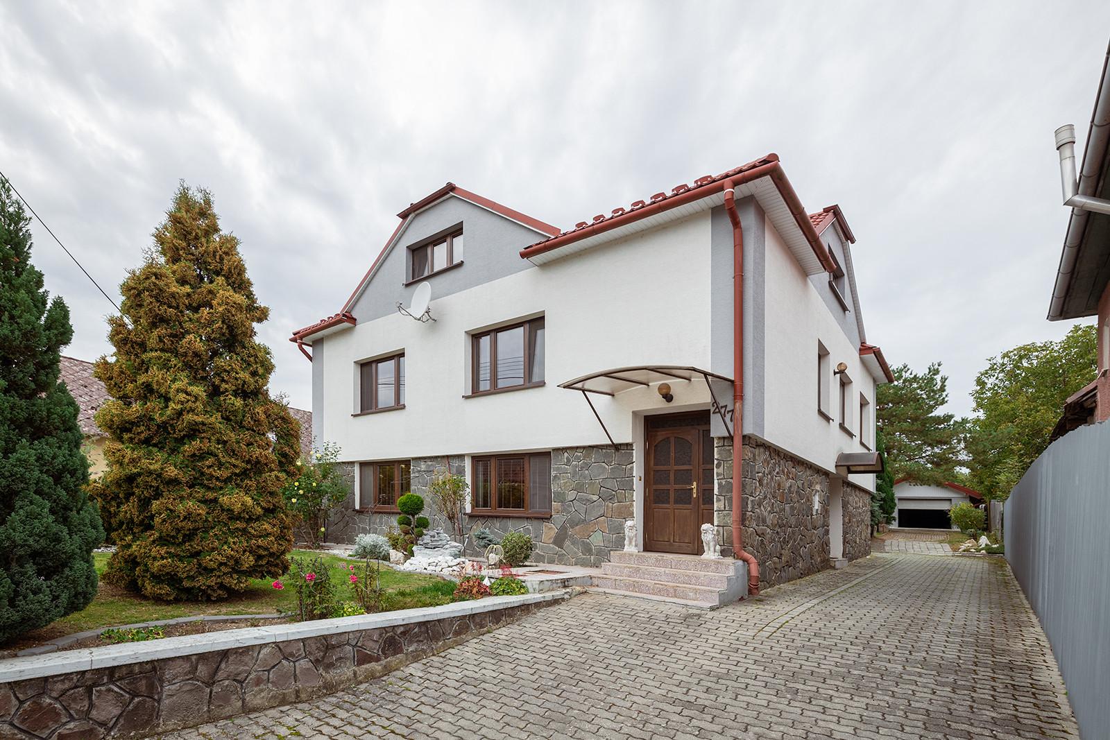 Na predaj 2-generačný rodinný dom v obci Zámutov