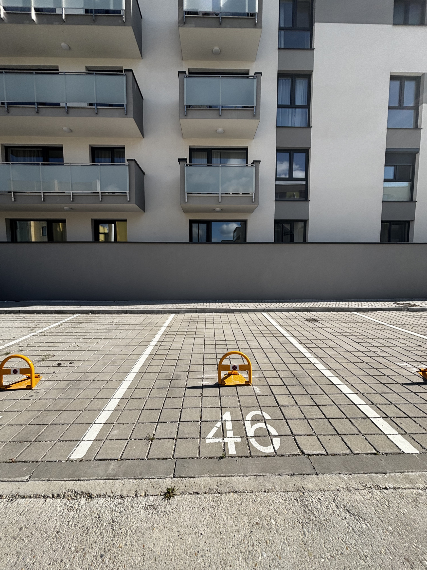 Na prenájom parkovacie státia v novostavbe NOEMIS – Stupava