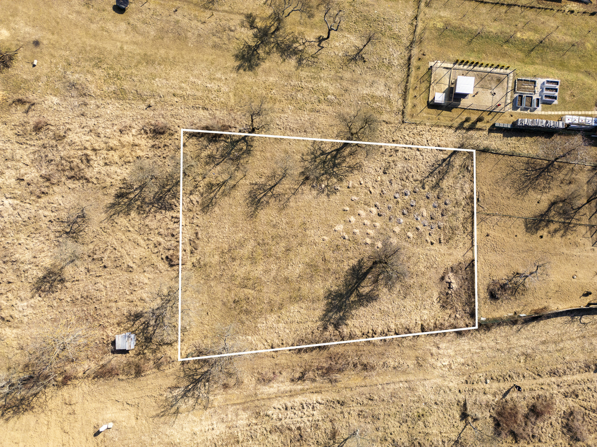 Na predaj veľkorysý pozemok v obci Šarišské Sokolovce