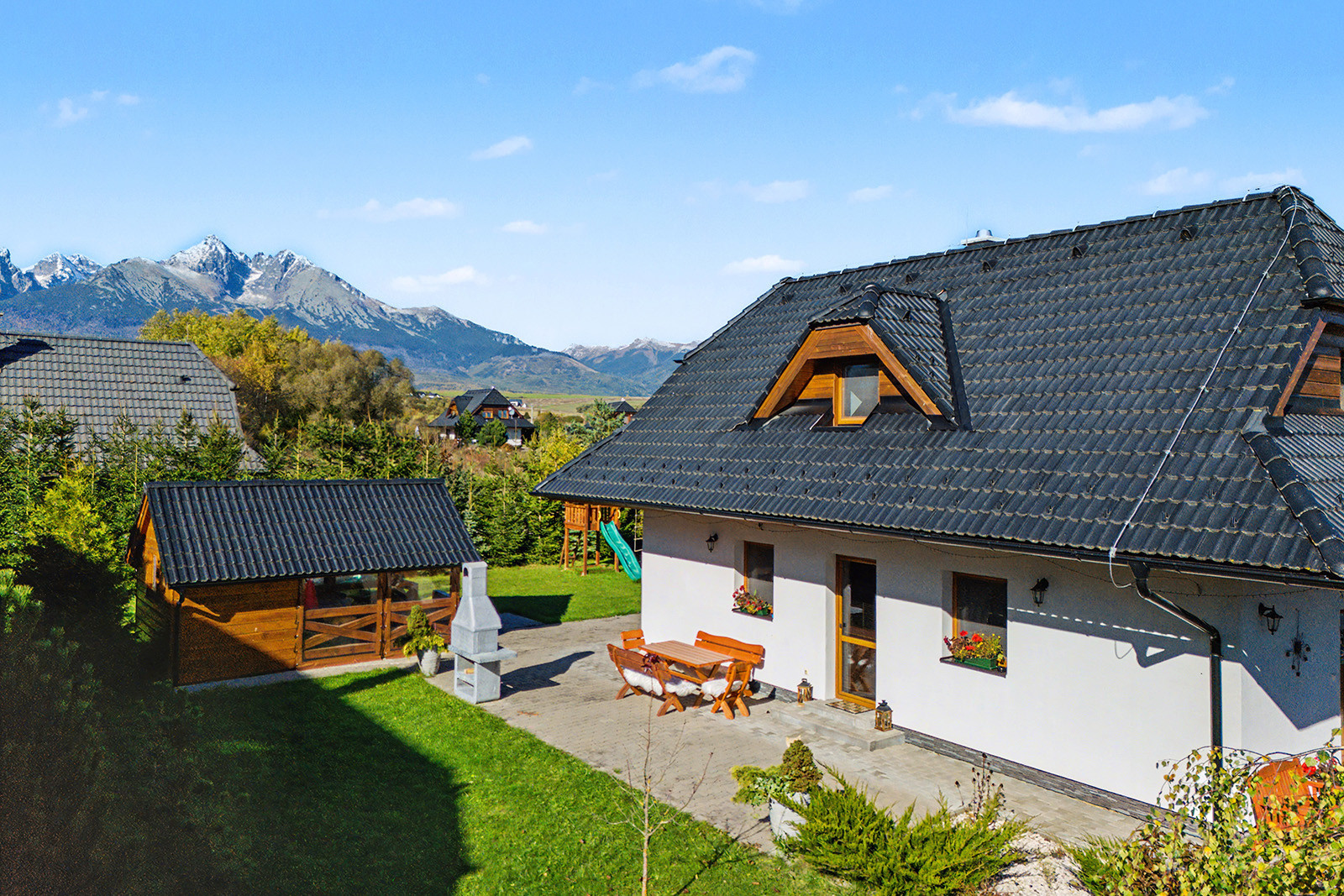 Na predaj luxusná rekreačná chata v obci Stará Lesná