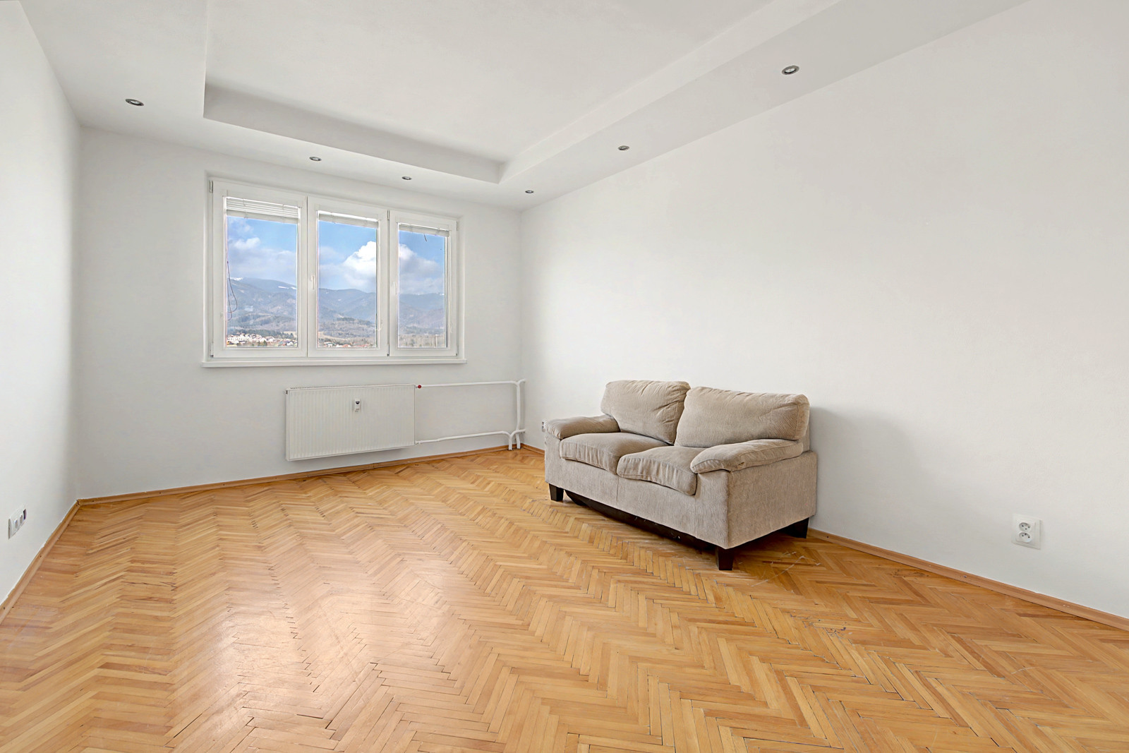 Na predaj 3-izbový byt s veľkou loggiou v Martin-Sever