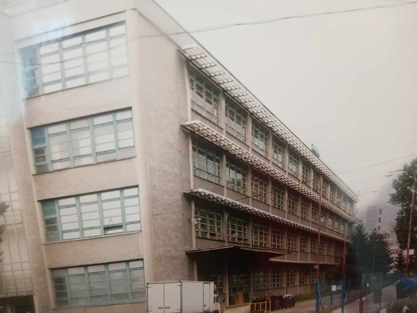 Exkluzívne na prenájom skladovacie priestory 1600m2 v Trenčíne, ul. Zlatovská