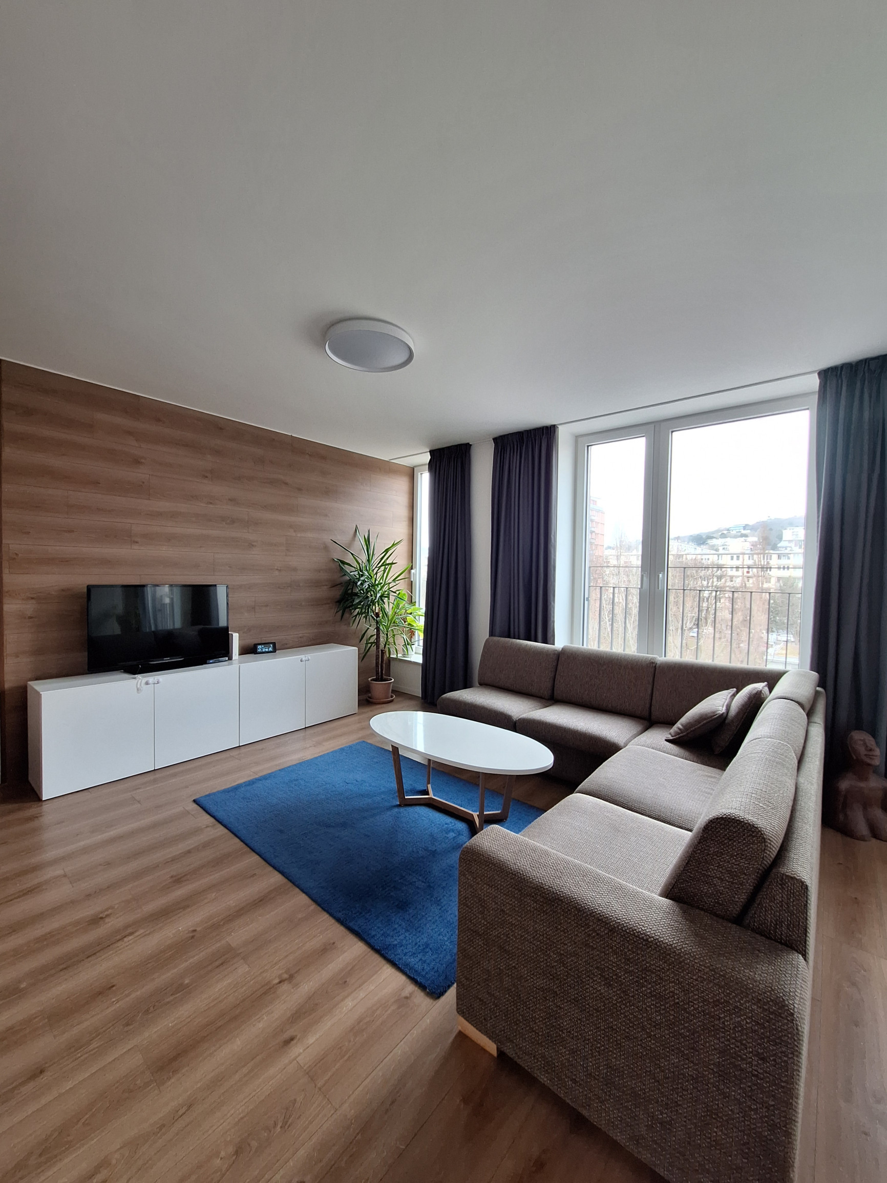 Na predaj moderný 3.izbový byt v Bratislave na Račianskej ulici.