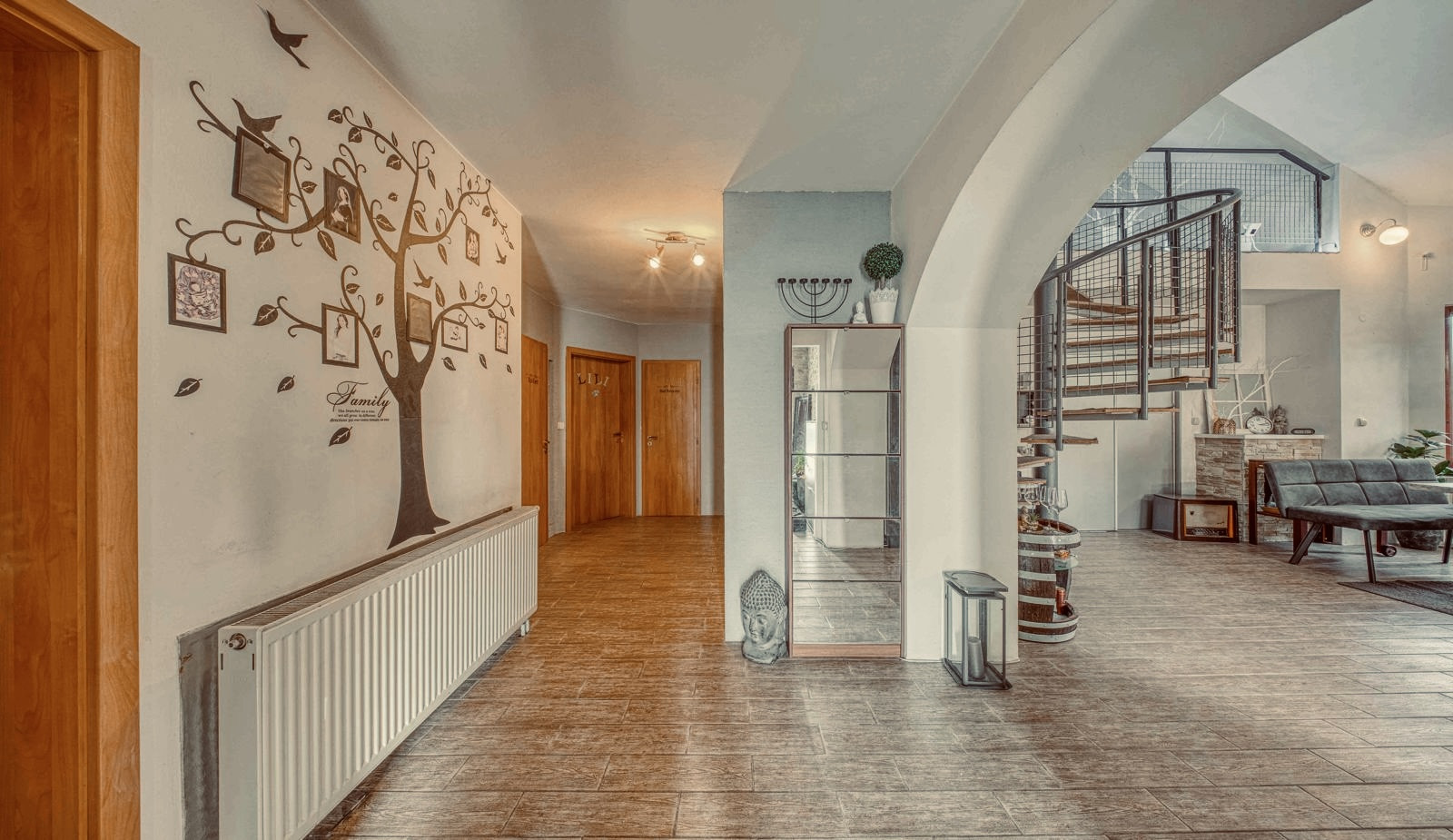 Na predaj priestranný, zariadený rodinný dom v Cerovej