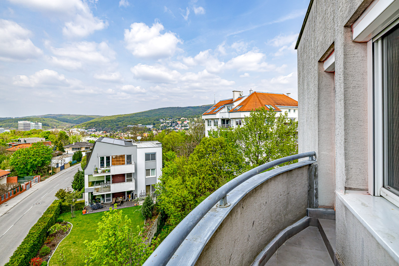 Na predaj luxusný mezonet s terasou a garážou v Starom meste