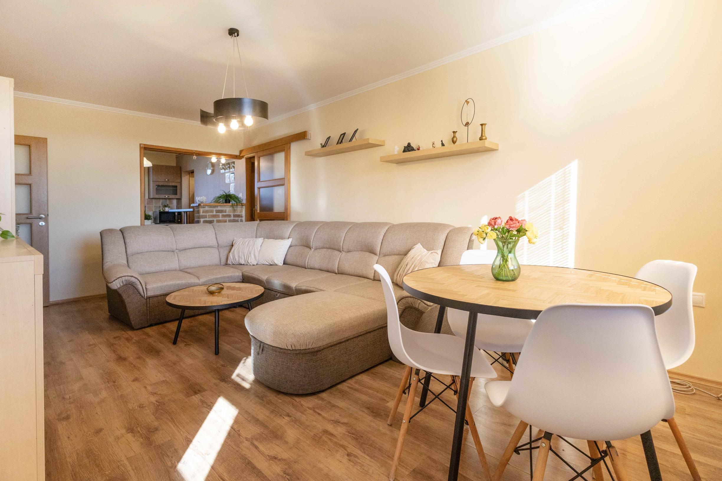 Na prenájom zariadený 3-izbový byt v Dunajskej Strede